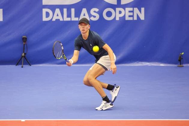 DALLAS, TX - FEBRUARY 07: Ethan Quinn (USA) hits a forehand during the Dallas Open on February 7, 2024 at Styslinger Altec Tennis Complex in Dallas, TX. (Photo by George Walker Icon Sportswire) TENNIS: FEB 07 Dallas Open EDITORIAL USE ONLY Icon24020726