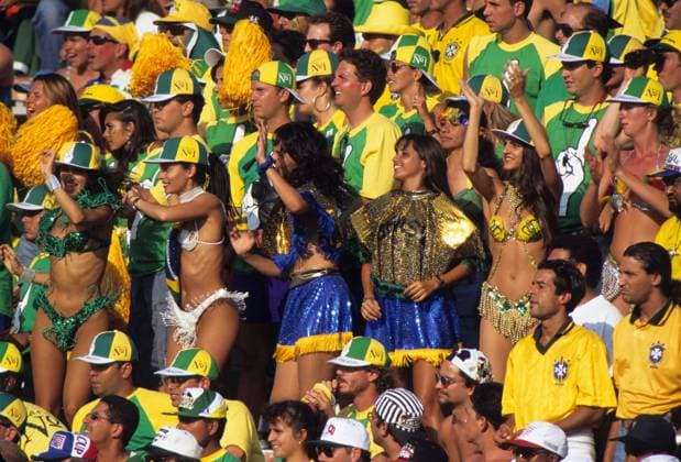 Onderwerp Subject: Brazil World Cup Final 1994 Reklame: Club Team Country: Brazil Seizoen Season: 1993 1994 1994 1995 FOTO PHOTO: Brazil s supporters Trefwoorden Keywords: 11 $10 ± 1162223008090 PASADENA USA Content not available for redistribution in The Netherlands directly or indirectly through any third parties. Copyright: xBSRxAgencyx 94100717A004124 EDITORIAL USE ONLY