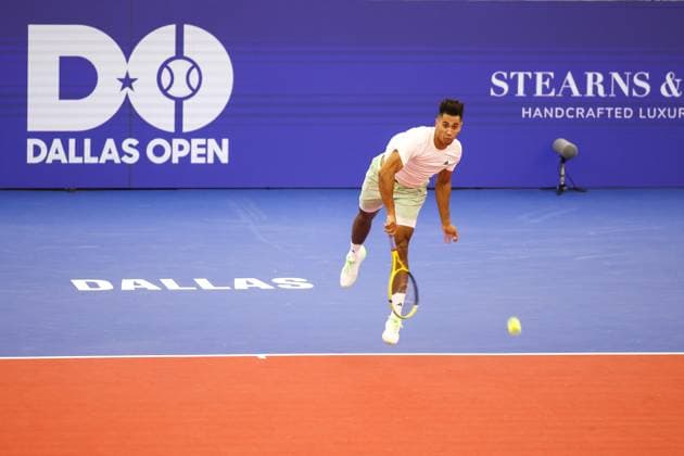 DALLAS, TX - FEBRUARY 07: Michael Mmoh (USA) serves during the Dallas Open on February 7, 2024 at Styslinger Altec Tennis Complex in Dallas, TX. (Photo by George Walker Icon Sportswire) TENNIS: FEB 07 Dallas Open EDITORIAL USE ONLY Icon24020759