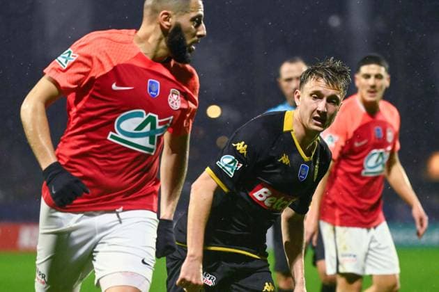 Aleksandr Golovin ( 7 - Monaco ) during the French Cup match between Quevilly Rouen Metropole and AS Monaco at Stade Robert Diochon on February 08, 2024 in Rouen, France. ( Photo by federico pestellini panoramic ) - FOOTBALL : Rouen vs Monaco - Coupe de France - 08 02 2024 FedericoPestellini Panoramic 