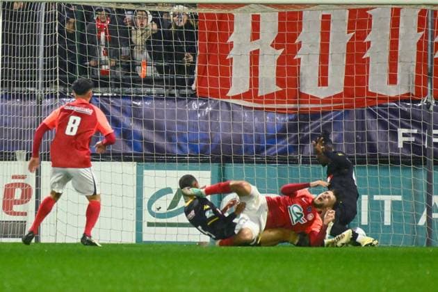 Mion Mathieu ( 11 - Rouen ) and Kehrer Jan ( 5 - Monaco ) during the French Cup match between Quevilly Rouen Metropole and AS Monaco at Stade Robert Diochon on February 08, 2024 in Rouen, France. ( Photo by federico pestellini panoramic ) - FOOTBALL : Rouen vs Monaco - Coupe de France - 08 02 2024 FedericoPestellini Panoramic 