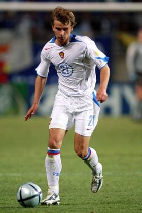 Onderwerp Subject: Russia Euro 2004 Reklame: Club Team Country: Russia Seizoen Season: 2003 2004 2004 2005 FOTO PHOTO: Russia s Aleksei BUGAYEV Trefwoorden Keywords: 00 $19 ±1072696911359 Faro POR Content not available for redistribution in The Netherlands directly or indirectly through any third parties. Copyright: xBSRxAgencyx 04660620F9BB8216 EDITORIAL USE ONLY