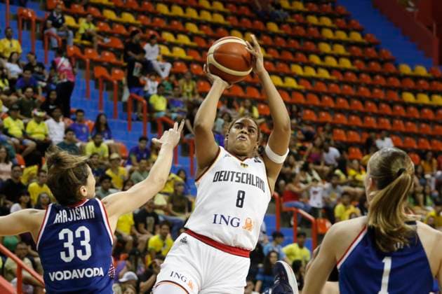 Sport Themen der Woche KW06 Sport Bilder des Tages Germany x Serbia Women&amp; 39;s Basketball BELÉM, PA - 08.02.2024: GERMANY X SERBIA WOMEN& 39;S BASKETBALL - Game Germany x Serbia at Arena Guilherme Paraense in Belém, Pará. Match valid for the pre-Olympic Women& 39;s Basketball tournament. (Photo: Oswaldo Forte Fotoarena) x2489804x  OswaldoxForte