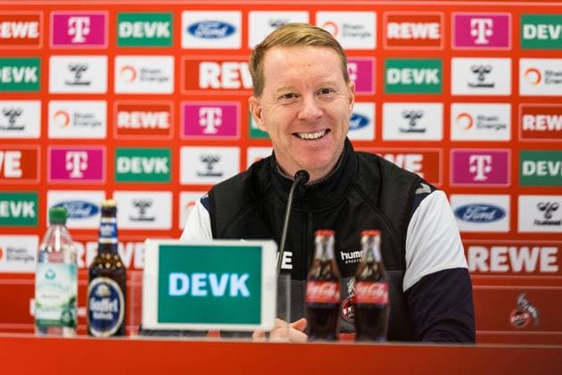 Sport Themen der Woche KW06 Sport Bilder des Tages 1. FC Köln Pressekonferenz; 09.02.2024 Timo Schultz (Trainer 1. FC Köln) lacht Pressekonferenz 1. FC Köln; Geissbockheim, 09.02.2024 *** 1 FC Köln Press Conference 09 02 2024 Timo Schultz Coach 1 FC Köln laughs Press Conference 1 FC Köln Geissbockheim, 09 02 2024 Copyright: xBEAUTIFULxSPORTS Wunderlx