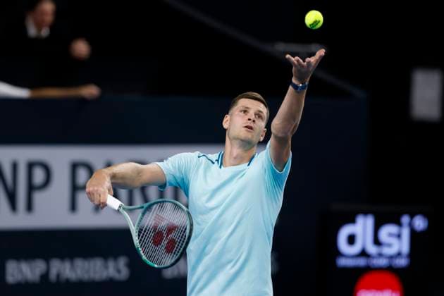 TENNIS OPEN 13 PHOTOPQR LA PROVENCE PENNANT Franck ; Marseille ; 09 02 2024 ; Tennis : OPEN 13 Provence 2024 au Palais des sports de Marseille Match Hubert HURKACZ (POL) (photo) vs Tomas MACHAC (CZE) Marseille Marseille France  Copyright: xPHOTOPQR LAxPROVENCE MAXPPPxPENNANTxFranckx 20240209PVL5659 20240209PVL5659