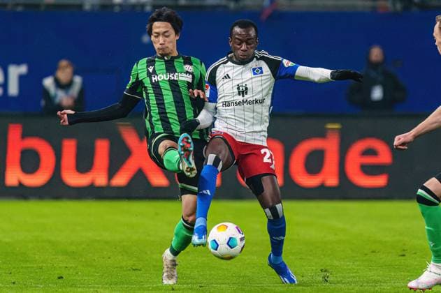 Sei Muroya (Hannover 96, 21), Jean-Luc Dompe (Hamburger SV, 27) GER, Hamburger SV vs. Hannover 96, Fussball, 2. Bundesliga, Spieltag 21, Saison 2023 2024, 09.02.2024 DFL REGULATIONS PROHIBIT ANY USE OF PHOTOGRAPHS AS IMAGE SEQUENCES AND OR QUASI-VIDEO GER, Hamburger SV vs. Hannover 96, Fussball, 2. Bundesliga, Spieltag 21, Saison 2023 2024, 09.02.2024 Hamburg
