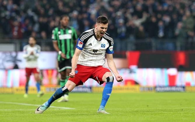 09.02.2024, Fussball 2. Bundesliga 2023 2024, 21. Spieltag, Hamburger SV - Hannover 96 , im Volksparkstadion Hamburg. Jubel Torschütze Laszlo Benes (Hamburg) zum Tor zum 1:2
