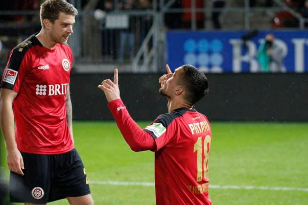 09.02.2024, xavx, Fussball 2.Bundesliga, SV Wehen Wiesbaden - 1.FC Nürnberg emspor, v.l. Ivan Prtajin (SV Wehen Wiesbaden) celebrate the goal, Der Torjubel zum 1:0 (DFL DFB REGULATIONS PROHIBIT ANY USE OF PHOTOGRAPHS as IMAGE SEQUENCES and or QUASI-VIDEO) Wiesbaden