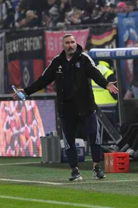 GER; 2. FBL,, Hamburger SV vs Hannover 96 09.02.2024, Volksparkstadion, Hamburg, GER; 2. FBL, Hamburger SV vs Hannover 96 im Bild Trainer Tim Walter (Hamburg)