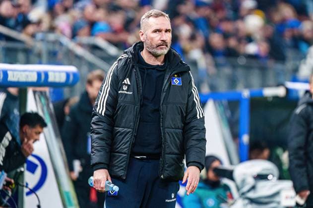 Tim Walter (Hamburger SV, Trainer) GER, Hamburger SV vs. Hannover 96, Fussball, 2. Bundesliga, Spieltag 21, Saison 2023 2024, 09.02.2024 DFL REGULATIONS PROHIBIT ANY USE OF PHOTOGRAPHS AS IMAGE SEQUENCES AND OR QUASI-VIDEO GER, Hamburger SV vs. Hannover 96, Fussball, 2. Bundesliga, Spieltag 21, Saison 2023 2024, 09.02.2024 Hamburg