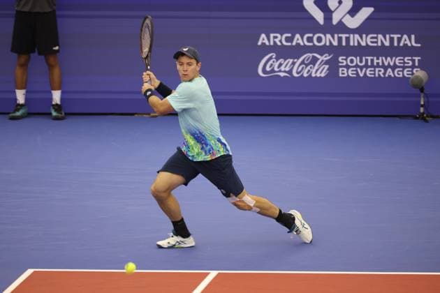 DALLAS, TX - FEBRUARY 09: Dominik Koepfer (GER) hits a backhand during the Dallas Open on February 9, 2024 at Styslinger Altec Tennis Complex in Dallas, TX. (Photo by George Walker Icon Sportswire) TENNIS: FEB 09 Dallas Open EDITORIAL USE ONLY Icon24020916