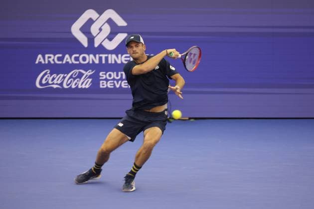 DALLAS, TX - FEBRUARY 09: Tommy Paul (USA) hits a forehand during the Dallas Open on February 9, 2024 at Styslinger Altec Tennis Complex in Dallas, TX. (Photo by George Walker Icon Sportswire) TENNIS: FEB 09 Dallas Open EDITORIAL USE ONLY Icon24020920