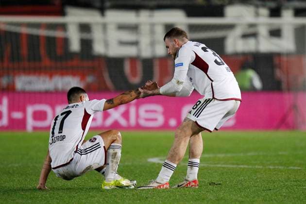 09.02.2024, xavx, Fussball 2.Bundesliga, SV Wehen Wiesbaden - 1.FC Nürnberg emspor, v.l. Jens Castrop (1.FC Nürnberg), Jannes Horn (1.FC Nürnberg) (DFL DFB REGULATIONS PROHIBIT ANY USE OF PHOTOGRAPHS as IMAGE SEQUENCES and or QUASI-VIDEO) Wiesbaden