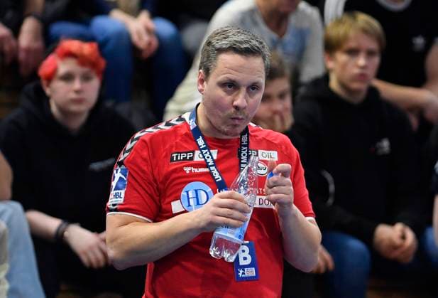 9.2.2024, Hamms Trainer Michael Lerscht, Handball, 2. Bundesliga, HC Elbflorenz Dresden - ASV Hamm-Westfalen, (c) Dresden Deutschland