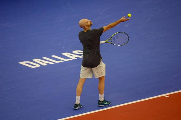 DALLAS, TX - FEBRUARY 09: Adrian Mannarino (FRA) serves during the Dallas Open on February 9, 2024 at Styslinger Altec Tennis Complex in Dallas, TX. (Photo by George Walker Icon Sportswire) TENNIS: FEB 09 Dallas Open EDITORIAL USE ONLY Icon24020956