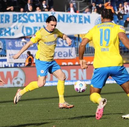 Eintracht Braunschweig vs Karlsruher SC Braunschweig, 10.02.2024, Fußball, Saison 23 24, 2. Bundesliga, 21. Spieltag, Eintracht Braunschweig vs Karlsruher SC, Bild zeigt: Rayan Philippe (BTSV, 9) Braunschweig