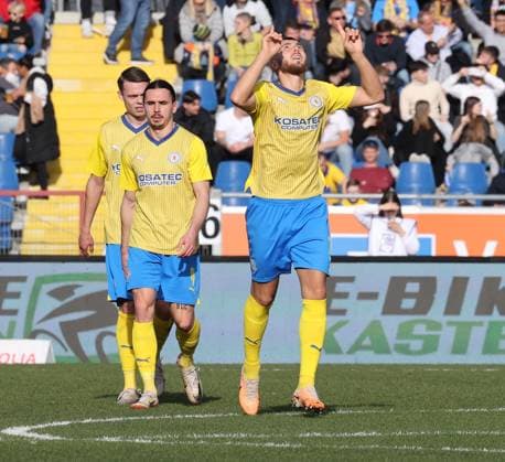 Eintracht Braunschweig vs Karlsruher SC Braunschweig, 10.02.2024, Fußball, Saison 23 24, 2. Bundesliga, 21. Spieltag, Eintracht Braunschweig vs Karlsruher SC, Bild zeigt: Jubel über das Tor zum 1:0 für die Eintracht durch Hasan Kurucay (BTSV, 29) Braunschweig