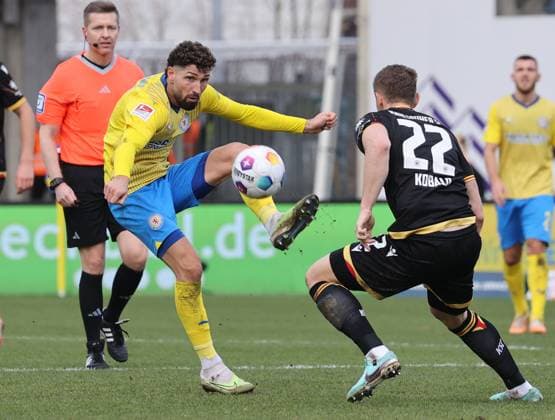 Eintracht Braunschweig vs Karlsruher SC Braunschweig, 10.02.2024, Fußball, Saison 23 24, 2. Bundesliga, 21. Spieltag, Eintracht Braunschweig vs Karlsruher SC, Bild zeigt: Fabio Kaufmann (BTSV, 37) Braunschweig