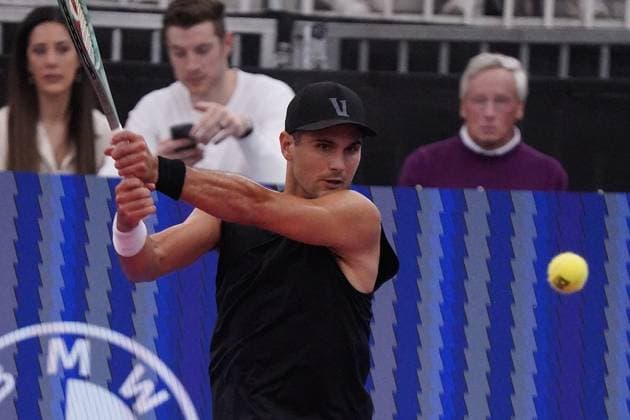 February 10, 2024, Dallas, Texas, United States: February 10, 2024, Dallas, Texas, United States: Marcos Giron (USA) hits a forehand against Adrian Mannarino (FRA) in men s Singles quarter final match during the Dallas Open at the Styslinger ALTEC Tennis Center on the campus of Southern Methodist University. on Wednesday February 10, 2024 in Dallas, Texas, United States. Dallas United States - ZUMAe321 20240210_zsa_e321_025 Copyright: xJavierxVicenciox xEyepixxGroupx