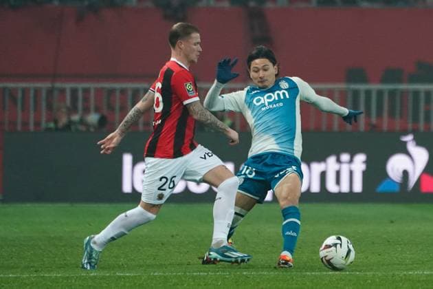 Melvin Bard (OGC Nice) - Takumi Minamino (AS Monaco) FOOTBALL : OGC Nice vs AS Monaco - Ligue 1 Uber Eats - Nice - 11 02 2024 NorbertScanella Panoramic 