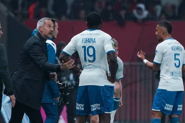 Youssouf Fofana (AS Monaco) - Adolf Adi Hütter (entraineur de l AS Monaco) FOOTBALL : OGC Nice vs AS Monaco - Ligue 1 Uber Eats - Nice - 11 02 2024 NorbertScanella Panoramic 