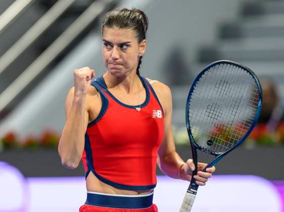Qatar TotalEnergies Open - Day 1 Sorana Cirstea of Romania is reacting during her first round match against Sloane Stephens of the US at the WTA, Tennis Damen 1000-Qatar TotalEnergies Open tennis tournament at the Khalifa International Tennis Complex in Doha, Qatar, on February 11, 2024. DOHA Qatar  Copyright: xNoushadxThekkayilx originalFilename:varittyakkal-wta1000q240212_npS18.jpg