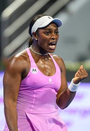 Qatar TotalEnergies Open - Day 1 Sloane Stephens of the US is reacting during her first-round match against Sorana Cirstea of Romania at the WTA, Tennis Damen 1000-Qatar TotalEnergies Open tennis tournament at the Khalifa International Tennis Complex in Doha, Qatar, on February 11, 2024. DOHA Qatar  Copyright: xNoushadxThekkayilx originalFilename:varittyakkal-wta1000q240212_npINV.jpg
