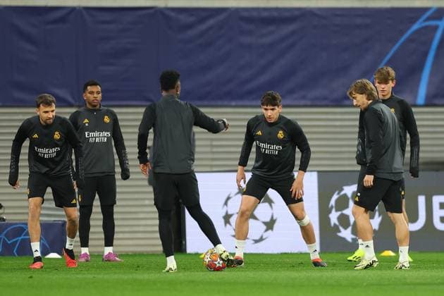 Abschlusstraining Real Madrid UEFA Champions League Leipzig, 12.02.2024, Red Bull Arena, Fußball, Männer, Saison 2023 2024, UEFA Champions League, Achtelfinale, Abschlusstraining Real Madrid , Im Bild: Aufwärmen Real Madrid ,