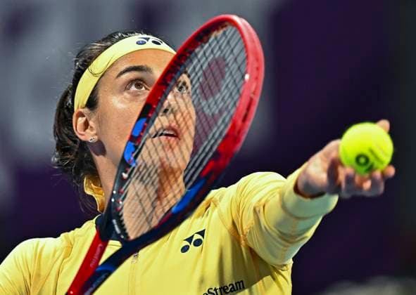 Qatar TotalEnergies Open - Day 2 Caroline Garcia of France is in action during her first-round match against Naomi Osaka of Japan at the WTA, Tennis Damen 1000-Qatar TotalEnergies Open tennis tournament at the Khalifa International Tennis Complex in Doha, Qatar, on February 12, 2024. DOHA Qatar  Copyright: xNoushadxThekkayilx originalFilename:varittyakkal-qatartot240212_nprP0.jpg