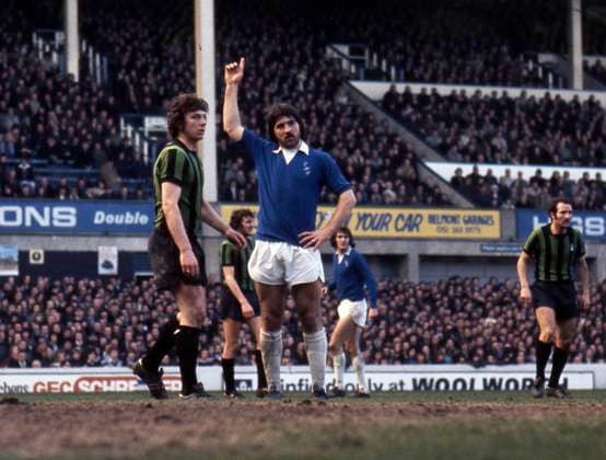 Football - 1973 - 1974 Everton v Coventry City 23 02 1974. at Goodison Park 50 years ago - Bob Latchford transferred from Birmingham City to Everton for Â£350,000 - a British Transfer record at the time. He made his Hone (Goodison Park) debut eight days later against Coventry City. Bob Latchford - Everton (making his home debut) with John Craven of Coventry City. 
