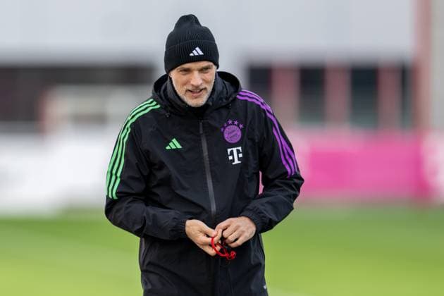 Cheftrainer Thomas Tuchel (FC Bayern Muenchen), Abschlusstraining vor dem Champions League-Spiel, Achtelfinale Hinspiel gegen Lazio Rom, Saison 2023 2024 an der Saebener Strasse. 13.02.2024 DFB regulations prohibit any use of photographs as image sequences and or quasi-video Muenchen Bayern Deutschland