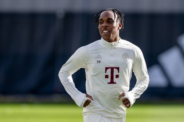 Mathys Tel 39 (FC Bayern Muenchen), Abschlusstraining vor dem Champions League-Spiel, Achtelfinale Hinspiel gegen Lazio Rom, Saison 2023 2024 an der Saebener Strasse. 13.02.2024 DFB regulations prohibit any use of photographs as image sequences and or quasi-video Muenchen Bayern Deutschland