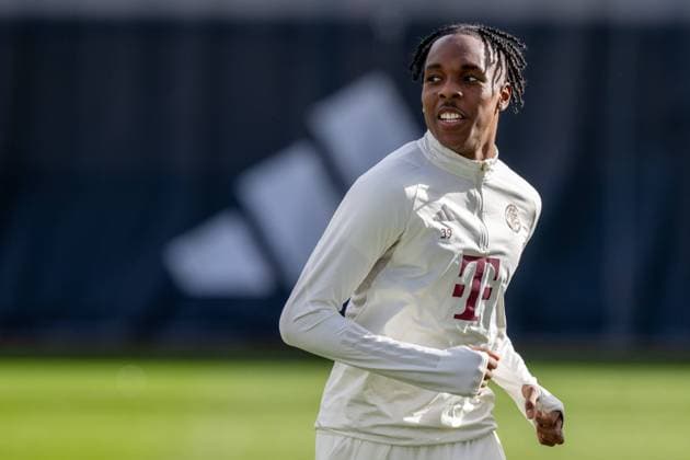 Mathys Tel 39 (FC Bayern Muenchen), Abschlusstraining vor dem Champions League-Spiel, Achtelfinale Hinspiel gegen Lazio Rom, Saison 2023 2024 an der Saebener Strasse. 13.02.2024 DFB regulations prohibit any use of photographs as image sequences and or quasi-video Muenchen Bayern Deutschland