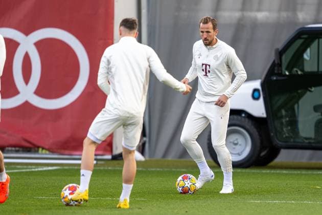 Harry Kane 9 (FC Bayern Muenchen), Abschlusstraining vor dem Champions League-Spiel, Achtelfinale Hinspiel gegen Lazio Rom, Saison 2023 2024 an der Saebener Strasse. 13.02.2024 DFB regulations prohibit any use of photographs as image sequences and or quasi-video Muenchen Bayern Deutschland