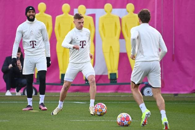 Joshua KIMMICH (Bayern Muenchen), hi:Eric Maxim Choupo-Moting (Bayern Muenchen), re:Thomas MUELLER (MÜLLER,Bayern Muenchen). Fussball Champions League Achtelfinale. Lazio Rom - FC Bayern Muenchen ABSCHLUSSTRAINING am 13.02.2024,
