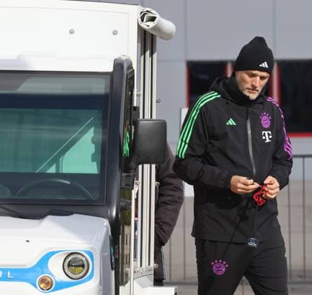 Trainer Thomas Tuchel, Portraet, Portrait, Fussball Abschlusstraining des FC Bayern Muenchen vor dem UEFA Champions League-Spiel gegen Societa Sportiva Lazio, S.S. Lazio Rom 13.02.2024 Trainingsgelaende, Saebenerstr. FOTO: Mladen Lackovic LakoPress