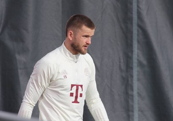 München, Deutschland 13. Februar 2024: Fussball, Herren, Saison 2023 2024, FC Bayern München, Säbener Strasse, Trainingsgelände, Abschlusstraining, Champions League Eric Dier (FC Bayern München) auf dem Weg zum Trainingsplatz, Kopf, Oberkörper