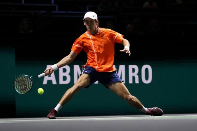 ABN AMRO Open 2024 - Day 2 Alex de Minaur of Australia during the match against Sebastian Korda of the USA, at day 2 of the ABN AMRO Open 2024 a professional tennis ATP, Tennis Herren 500 tournament game at Ahoy Arena on February 13, 2024 in Rotterdam, the Netherlands. Rotterdam Netherlands  Copyright: xNicolasxEconomoux originalFilename:economou-abnamroo240213_npxgc.jpg