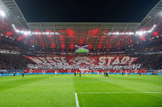 Fussball, Herren, Saison 2023 2024, UEFA Champions League (Achtelfinale, Hinspiel), RB Leipzig - Real Madrid, Choreo RB, 13.02. 2024, Copyright: xSebastianxRäppold MatthiasxKochx