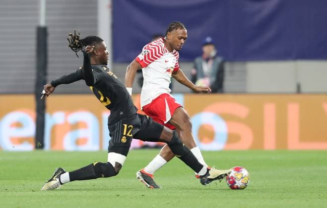 13.02.2024, xtgx, Fussball UEFA Champions League 1 8 Finale, RB Leipzig - Real Madrid emspor, v.l. Alvaro Odriozola (Real Madrid), Xavi Simons (RB Leipzig) (DFL DFB REGULATIONS PROHIBIT ANY USE OF PHOTOGRAPHS as IMAGE SEQUENCES and or QUASI-VIDEO) Leipzig
