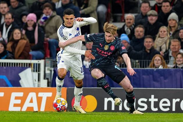 FC Copenhagen v Manchester City Champions League 13 02 2024. Kevin De Bruyne (17) of Manchester City tussles with Mohamed Elyounoussi (10) of FC Copenhagan during the Champions League match between FC Copenhagen and Manchester City at Parken Stadium, Copenhagen, Denmark on 13 February 2024. Editorial use only , Copyright: xNigelxKeenex PSI-19018-0026