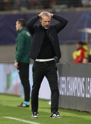 13.02.2024, xtgx, Fussball UEFA Champions League 1 8 Finale, RB Leipzig - Real Madrid emspor, v.l. Trainer Marco Rose (RB Leipzig) enttaeuscht, enttaeuscht schauend, dissapointed (DFL DFB REGULATIONS PROHIBIT ANY USE OF PHOTOGRAPHS as IMAGE SEQUENCES and or QUASI-VIDEO) Leipzig