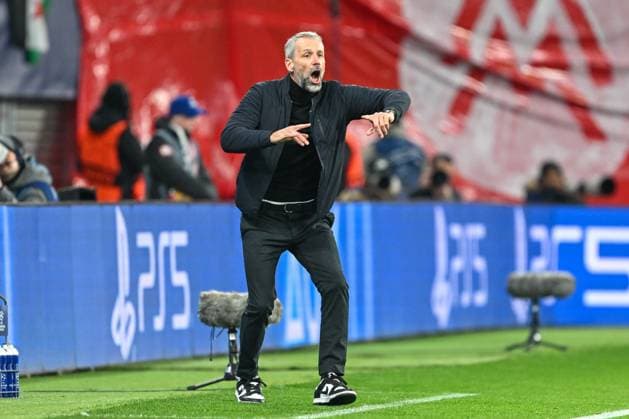 Champions League: RB Leipzig - Real Madrid am 13.02.2023 in der Red Bull Arena in Leipzig Trainer Marco Rose (RB Leipzig) gibt lautstark Anweisungen