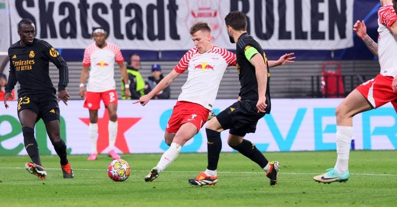 RB Leipzig - Real Madrid Champions League Leipzig, 13.02.2024, Red Bull Arena, Fussball, UEFA Champions League, Achtelfinale , RB Leipzig vs. Real Madrid , Im Bild: Torchance für RB Leipzig. Torschuss Dani Olmo (7, RB Leipzig). , Only editorial use. , UEFA regulations prohibit any use of photographs as image sequences and or quasi-video ,