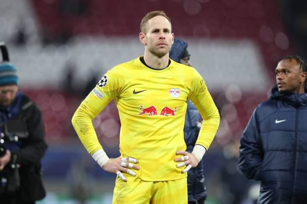 13.02.2024, xtgx, Fussball UEFA Champions League 1 8 Finale, RB Leipzig - Real Madrid emspor, v.l. Peter Gulasci (Leipzig, 1) enttaeuscht, schaut enttaeuscht, niedergeschlagen, disappointed (DFL DFB REGULATIONS PROHIBIT ANY USE OF PHOTOGRAPHS as IMAGE SEQUENCES and or QUASI-VIDEO) Leipzig