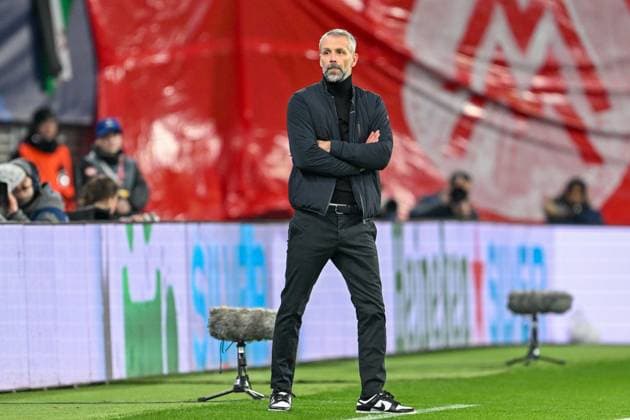 Champions League: RB Leipzig - Real Madrid am 13.02.2023 in der Red Bull Arena in Leipzig Trainer Marco Rose (RB Leipzig) nachdenklich