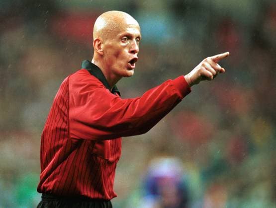 Onderwerp Subject: Holland - Belgium (0-0) World Cup 1998 Seizoen Season: 1997 1998 1998 1999 FOTO PHOTO: Referee Pierluigi COLLINA PARIS FRA Content not available for redistribution in The Netherlands directly or indirectly through any third parties. Copyright: xBSRxAgencyx 982223644