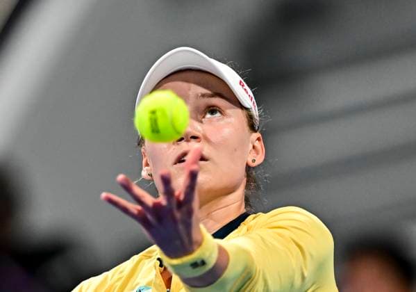 Qatar TotalEnergies Open - Day 3 Elena Rybakina of Kazakhstan is playing in her second-round match against Lin Zhu of China at the WTA, Tennis Damen 1000-Qatar TotalEnergies Open tennis tournament at the Khalifa International Tennis Complex in Doha, Qatar, on February 14, 2024. DOHA Qatar  Copyright: xNoushadxThekkayilx originalFilename:varittyakkal-qatartot240214_npNGp.jpg