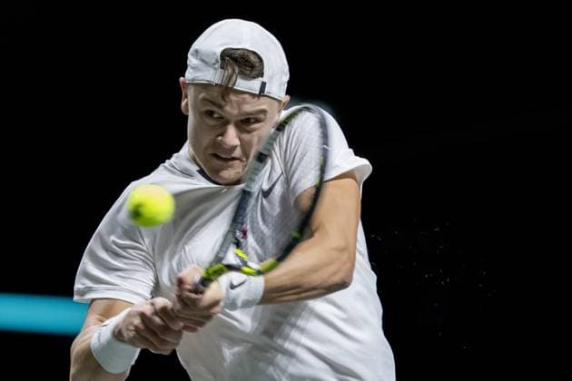 ROTTERDAM - Holger Rune (DEN) in action against Roman Safiullin (RUS) on the third day of the ABN AMRO Open tennis tournament in Ahoy. ANP SANDER KONING Third day 2024 xVIxANPxSportx xxANPxIVx 491103040 originalFilename: 491103040.jpg