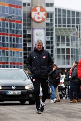 Friedhelm Funkel (Trainer 1.FC Kaiserslautern), Training, 1. FC Kaiserslautern , Fussball, 2. Bundesliga, Saison 2023 2024, 14.02.2024 Friedhelm Funkel (Trainer 1.FC Kaiserslautern), Training, 1. FC Kaiserslautern , Fussball, 2. Bundesliga, Saison 2023 2024, 14.02.2024 Kaiserslautern
